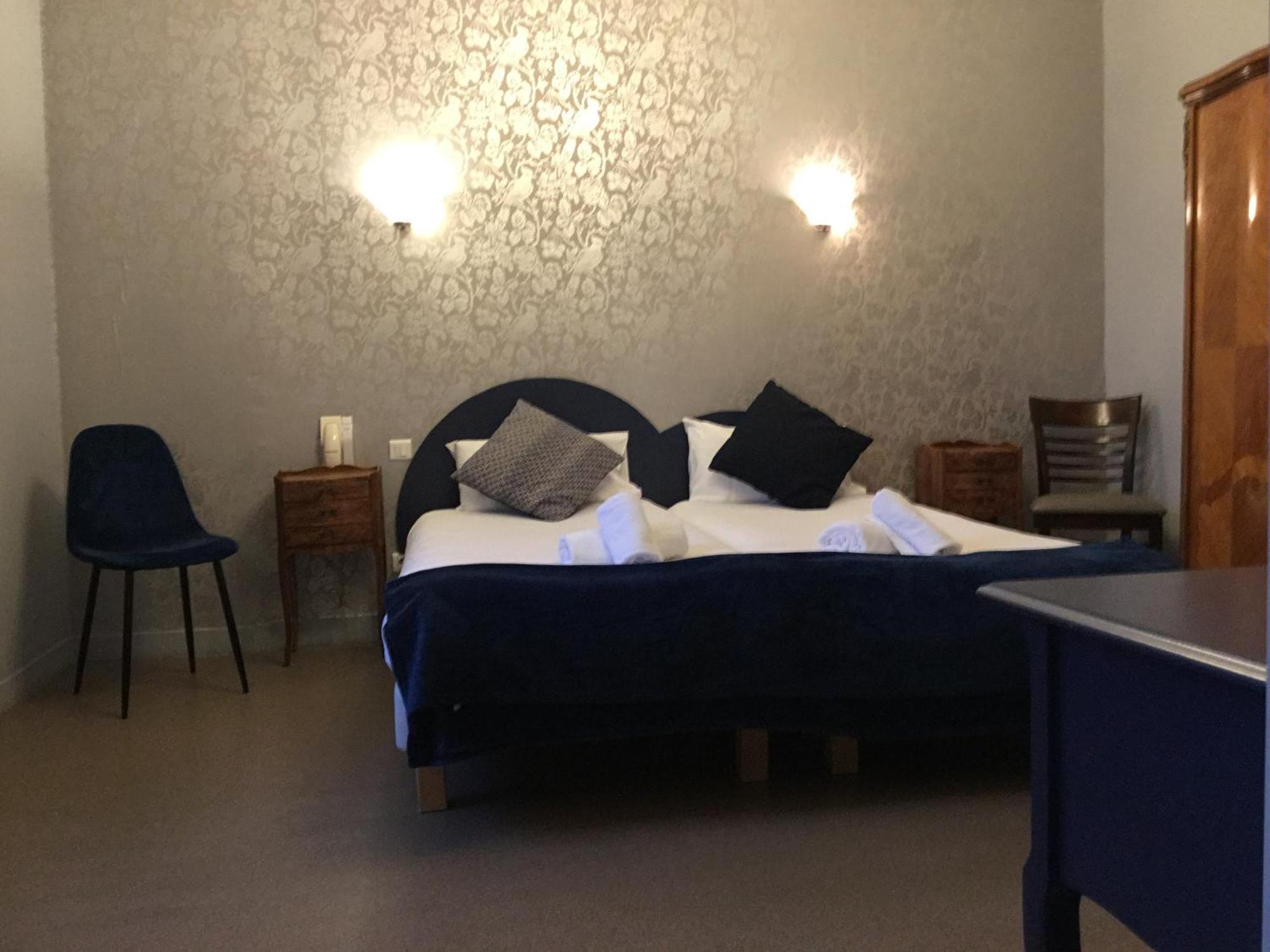 Hotel Le Pont Napoleon La Celle-sous-Gouzon Kültér fotó